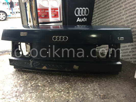AUDİ 80 BAGAJ KAPAĞI ORJİNAL HAFİF HASARLI