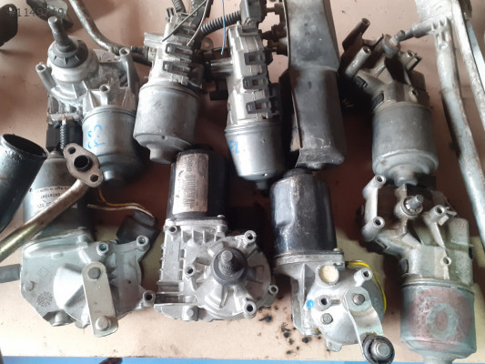 FORD FOCUS silecek motoru