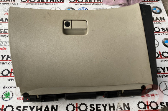 68520-AV600 nissan primera 2007 torpido