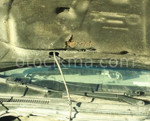 ÇIKMA 2006 VOLVO V50 ÖN CAM SİLECEK KOLU.