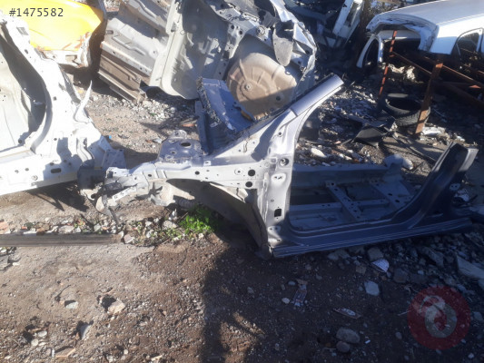 Renault Fluence sol ön potye şase kolu