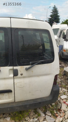 1999 model peugeot partner 1.4 benzinli çıkma sağ bagaj kapı