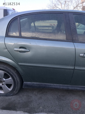 OPEL VECTRA C ÇIKMA KAPI SAĞ ARKA