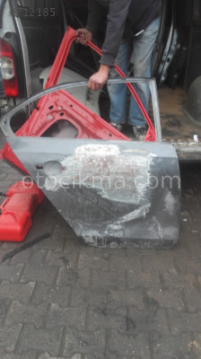 jetta sağ arka  kapı   ve jetta tüm çıkma yedek parçalar