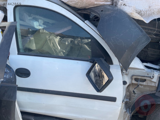 Çıkma Opel combo sağ ön kapı beyaz orjinal