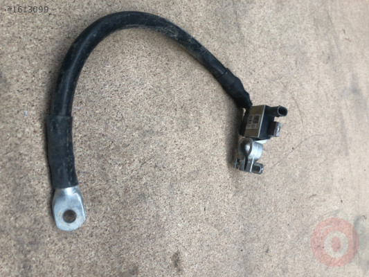 8T0915181 AUDİ A4 A5 A6 Q5 kutup başı