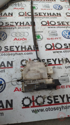 1P1837016B seat leon 2010 ön sağ kapı kilidi