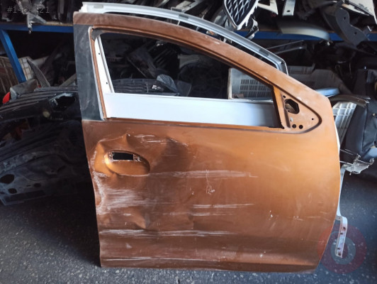 DACİA DUSTER SAĞ ÖN KAPI ORJİNAL ÇIKMA