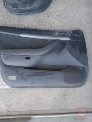 Toyota Avensis Ön Kapı Döşemesi 2003-2008