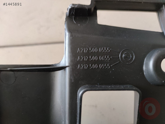 Mercedes E W212 Radyatör Braketi A2125000555 A2125000655