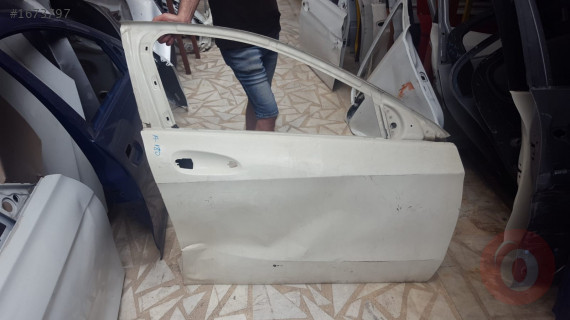 MERCEDES W176 KASA A180 ÇIKMA SAĞ ÖN KAPI ORJİNAL