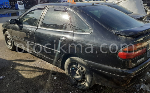 RENAULT LAGUNA ARKA ÇAMURLUK ÇIKMA YEDEK PARÇA