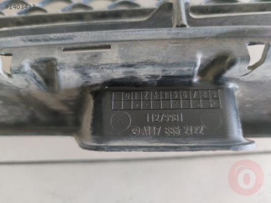 Mercedes CLA W117 Ön Tampon Orta Izgarası