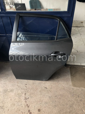 Toyota auris hatasız kapılar