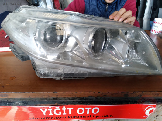Suzuki vitara çıkma sağ ön far