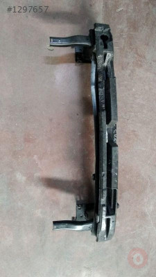 VOLKSWAGEN GOLF 2013 2020 ÖN TAMPON DEMİRİ 5G0807109