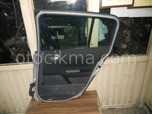 RENAULT MEGANE 2 SAĞ ARKA KAPI CAMI HATCBACK