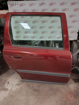 VOLVO V70 SAĞ ARKA KAPI