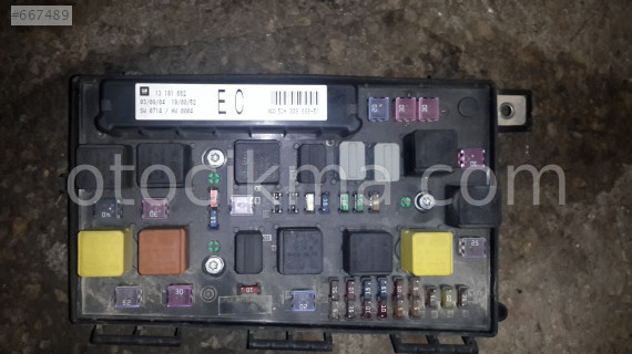 OPEL VECTRA SİGORTA KUTUSU