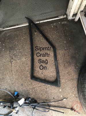 Siprinter crafter sağ ön kapı cam fitili çıkma orjinal