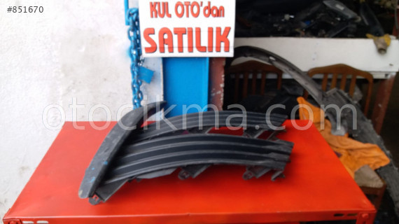 çıkma toyota corolla sağ sis kapağı