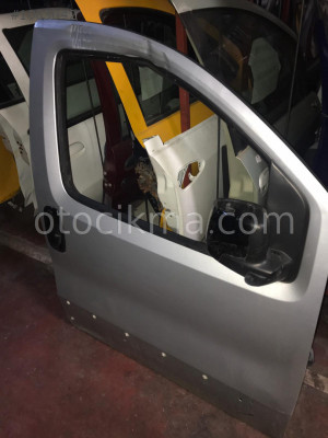 FİAT FİORİNO ORJINAL ÇIKMA SOL ÖN KAPI GÜL OTO