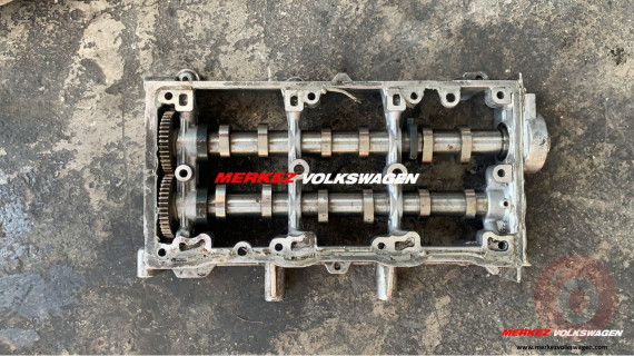 SKODA - RAPİD / CUS 1.4 TDİ DİZEL EKSANTRİK MİLİ 04B103044A