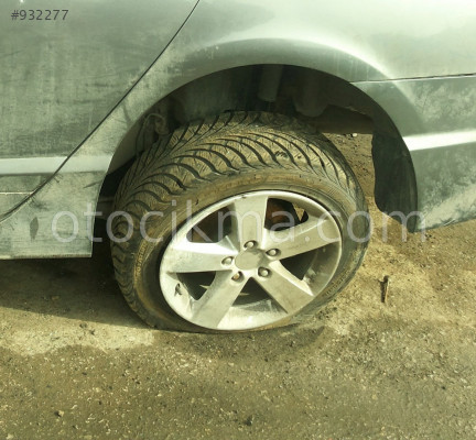 ÇIKMA 2011 HONDA CİVİC SOL ARKA JANT LASTİK.
