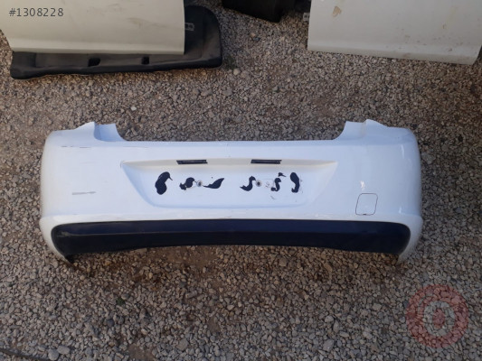 Opel astra j sedan arka tampon beyaz renk
