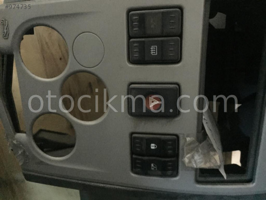 Dacia Logan Torpido Orta Gövdesi hatasız orjinal çıkma