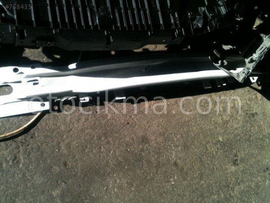 2012 VOLVO S60 ÇIKMA TAMPON DEMİRİ ÇIKMA.