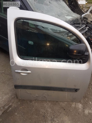 RENAULT KANGO 3 Sağ ön kapı hatasız orjinal çıkma