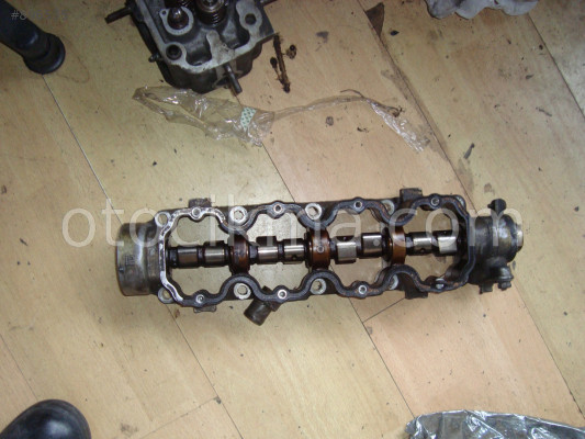 corsa b-astra f 1.4-1.6 8valf eksantrik mil yuvası 90234971