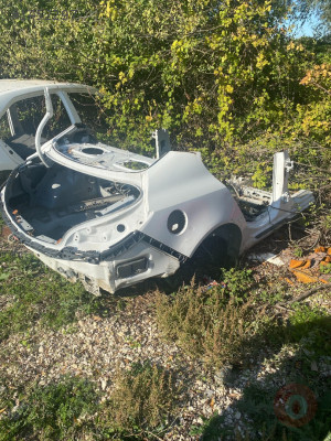 OPEL INSIGNIA SAG SOL ARKA CAMURLUK GUCMANLAR OTO