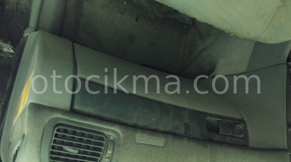 ÇIKMA 1996 VOLVO S40 TORPİDO KAPAĞI.
