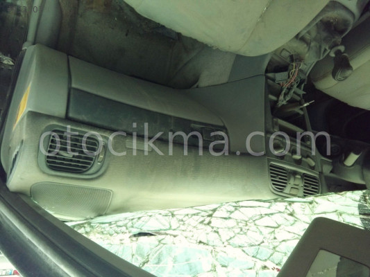 ORİJİNAL 96 VOLVO S40 GÖĞÜSLÜK TORPİDO.