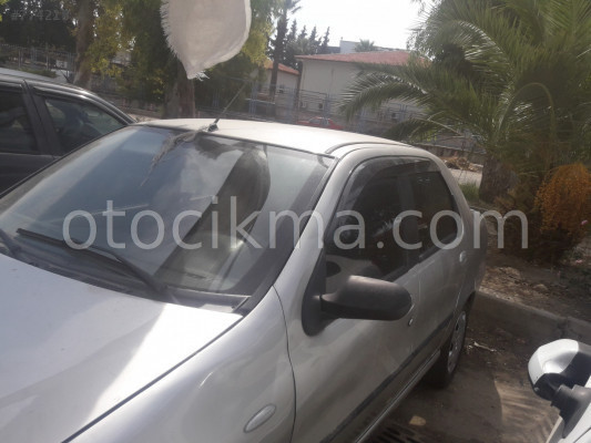 Fiat albea tavan