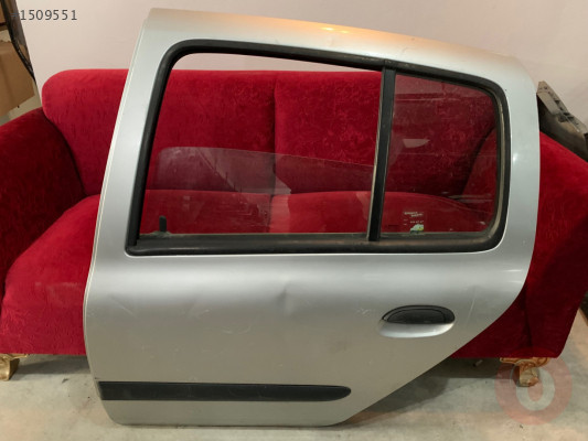 RENAULT CLİO ÇIKMA ORJİNAL HATASIZ DOLU SOL ARKA KAPI