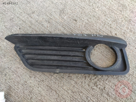 BMW 1 Serisi F20 F21 LCİ Ön Tampon Sol Izgara 51117371665