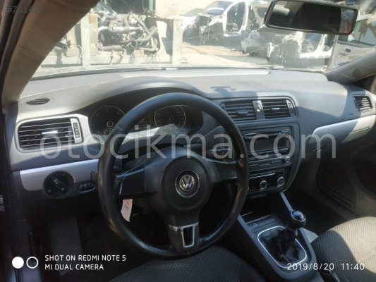 VOLKSWAGEN JETTA  ORTA KONSOL MG OTO