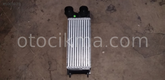 Citreon  c4  intercool radyatörü