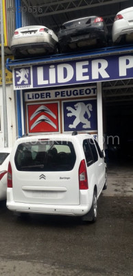 CİTROEN  BERİNGO   ÇIKMA  BAGAJ  KAPAĞI  LİDER PEUGEOT