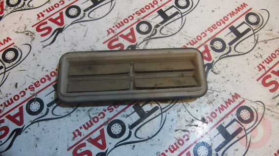 Opel Corsa D Çamurluk Havalandırması