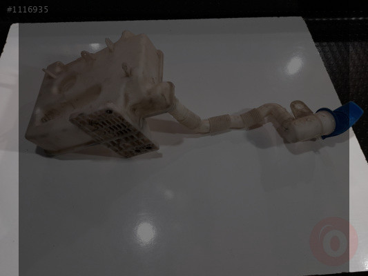 AUDİ A3 2004-2013 CAM SUYU BİDONU ORJİNAL SÖKME HATASIZ