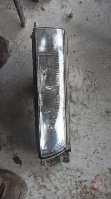1990 model Mazda sağ far