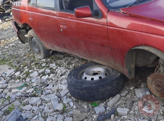 1993 model peugeot 405 çıkma sağ yan panel