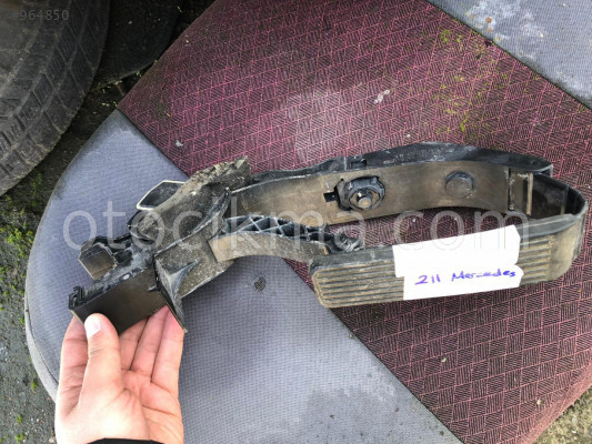 Mercedes W211 Gaz Pedalı hatasız orjinal çıkma