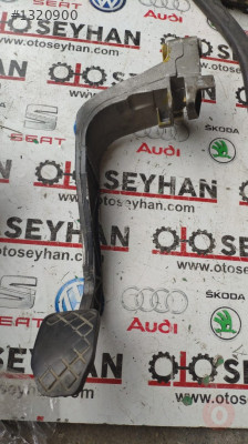 8D1721316G vw passat b5 debriyaj pedalı