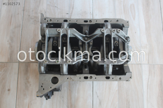 MERCEDES  E 250  YARIM MOTOR
