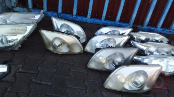 Toyota auris takim far